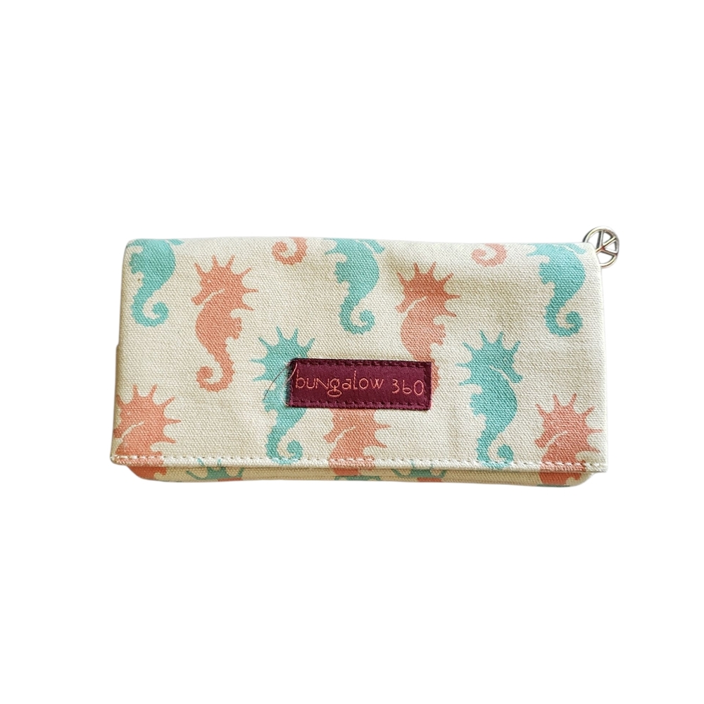 Bungalow 360 seahorse canvas wallet